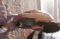 ویدیو علی تلمبه در حال تعمیر کفش