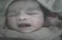 نوزادی که در افغانستان به دنیا امده و نام مبارک الله را به زبان می اورد