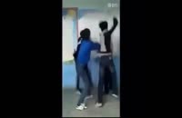 کتک خوردن معلم از دانش آموز